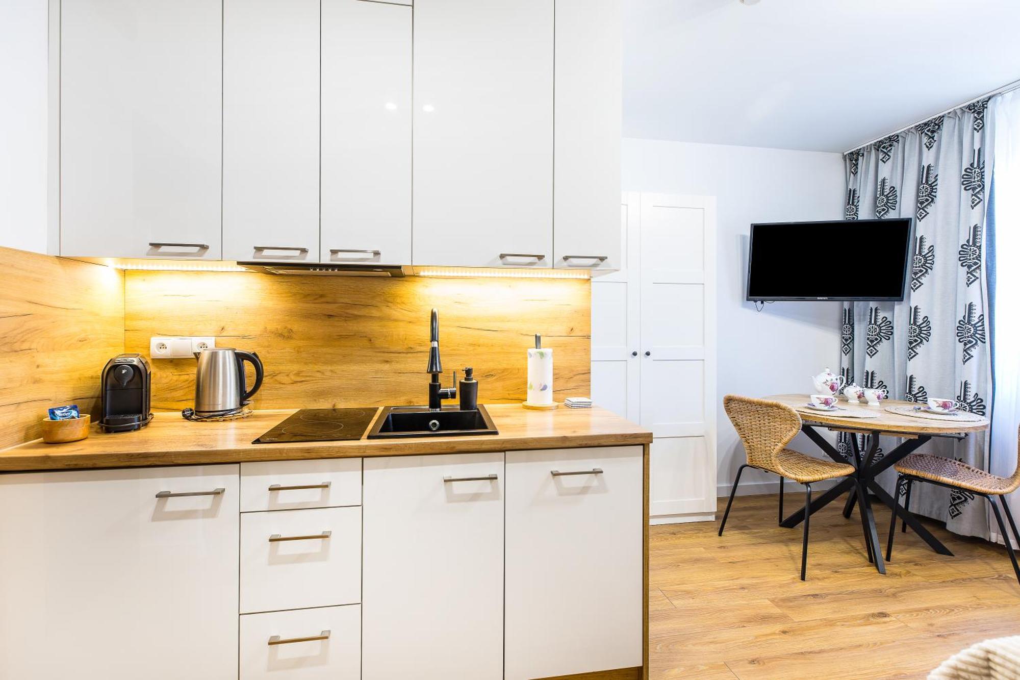 בוקוווינה טטז'אנסקה Palac Tatrzanski Apartamenty מראה חיצוני תמונה